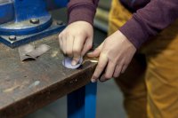 Schulgruppe in der Werkstatt
