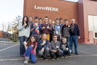 Schulgruppe in der Werkstatt