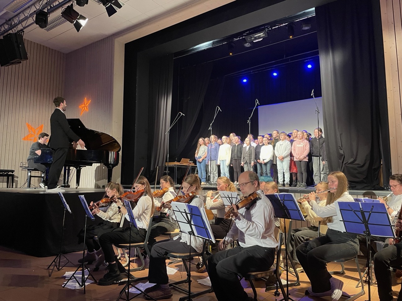 Groß Bild Adventskonzert 10.12.2025